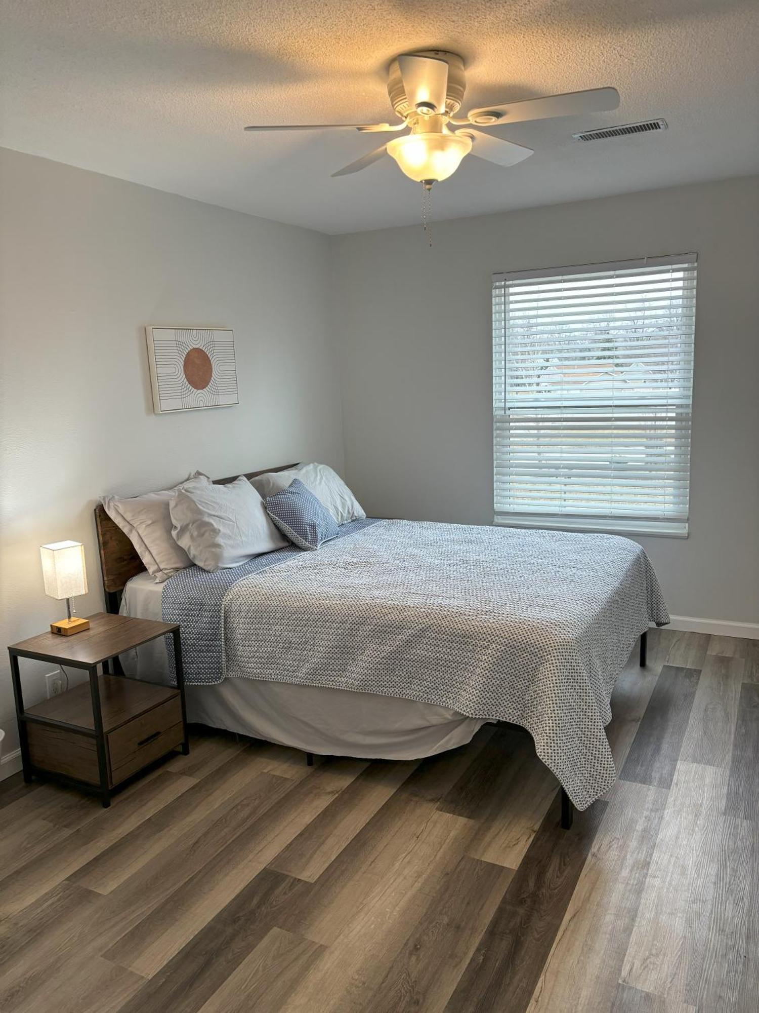 Peaceful Park 2 Bedroom Remodeled Family Suite Granite City Екстериор снимка