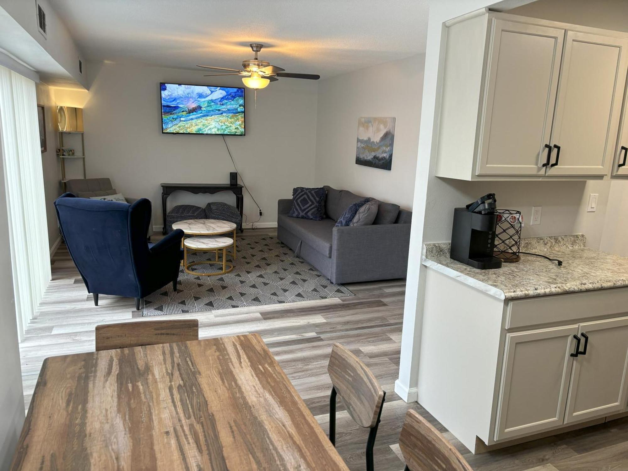 Peaceful Park 2 Bedroom Remodeled Family Suite Granite City Екстериор снимка